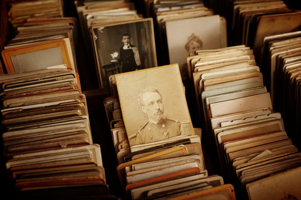 Where are photos stored with piwigo